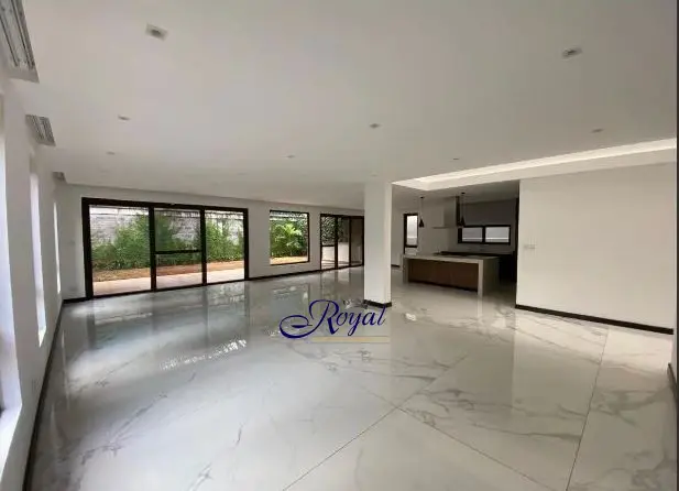 Peponi Road Modern 5-Bedroom Luxury Villa